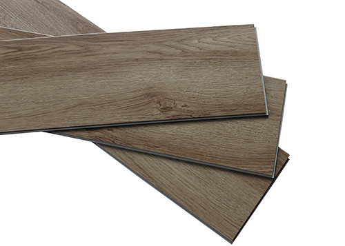 かちりと言う音ロックの防水積層のビニールの板の床の100%のバージン ポリ塩化ビニール材料
