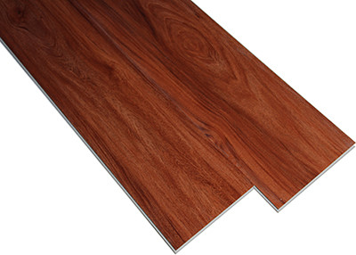 利用できる再生利用できるさまざまな木色に床を張る再生利用できるポリ塩化ビニールのビニール