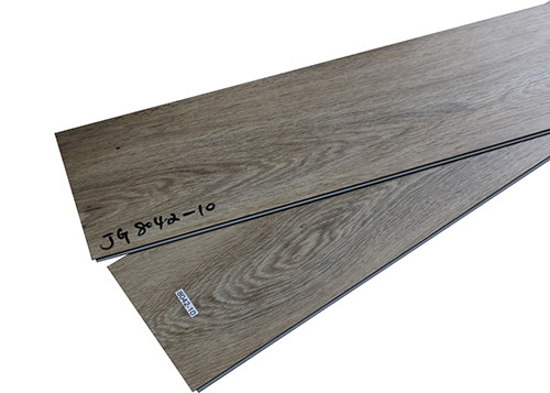 流行の出現の防水ビニールの板のフロアーリングの摩耗の層の厚さ0.1-0.3 MM