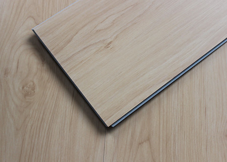 紫外線コーティングの表面処理に床を張る連結の自己接着ビニールの板